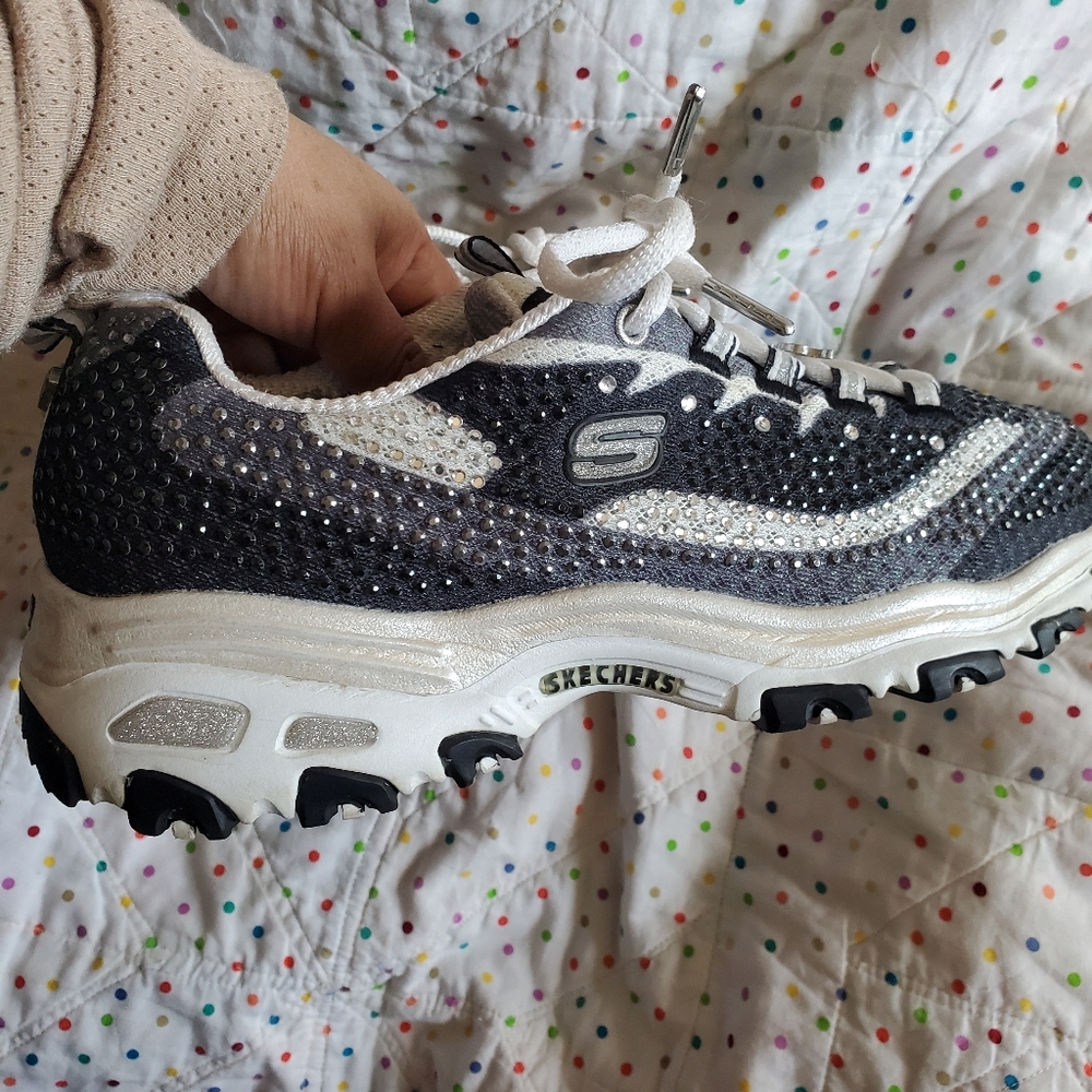 Skechers D’Lites Luxe Diamond Anniversary Sneakers Women’s 9.